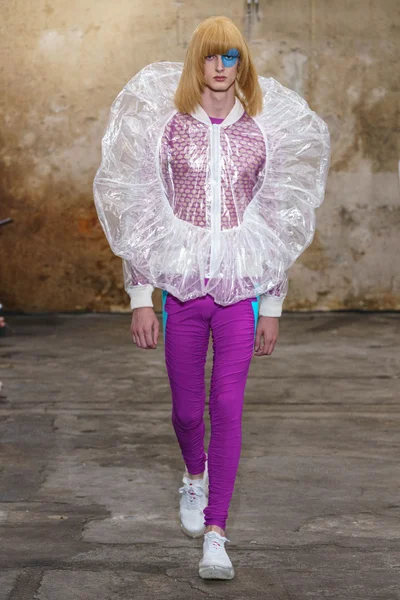 Look 1